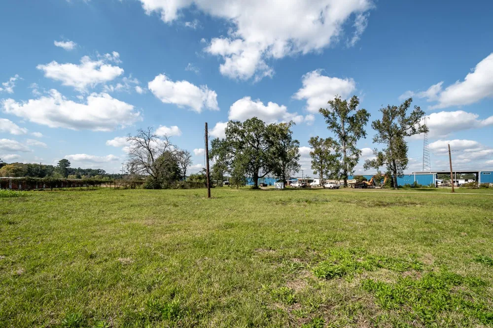 12794 Highway 59 Splendora, TX 77372