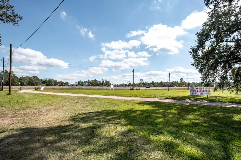 12794 Highway 59 Splendora, TX 77372