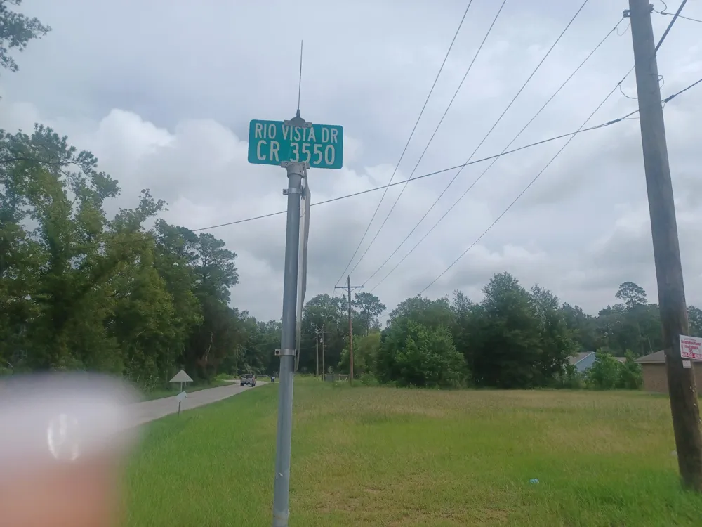 179 County Road 3550 Cleveland, TX 77327