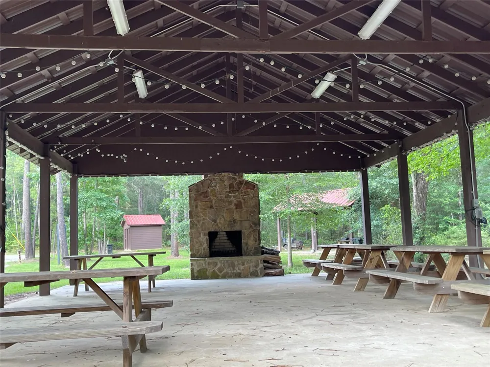 4 Red Hawk Road Huntsville, TX 77340