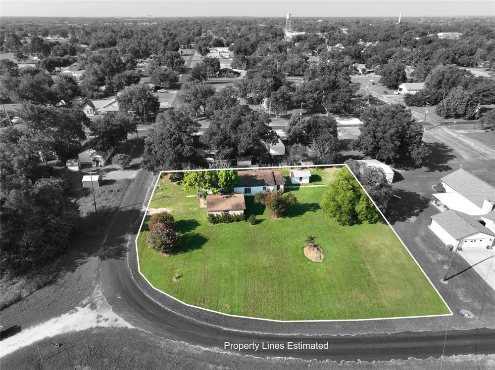 510 Dallas Street Bremond, TX 76629