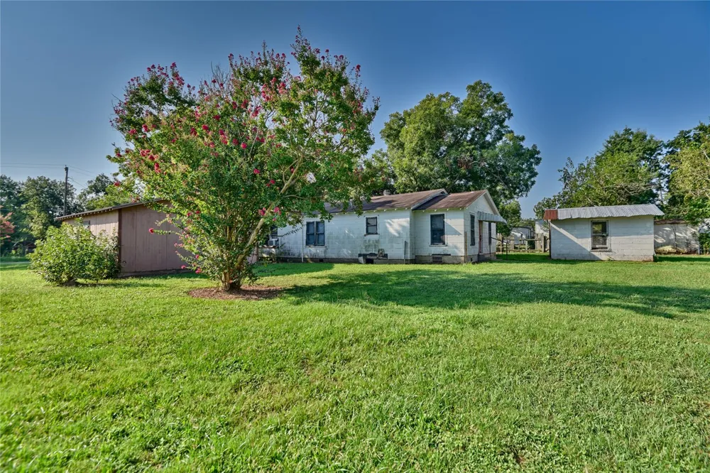 510 Dallas Street Bremond, TX 76629