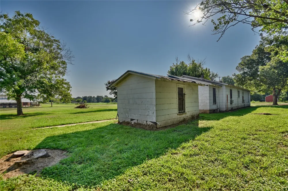 510 Dallas Street Bremond, TX 76629
