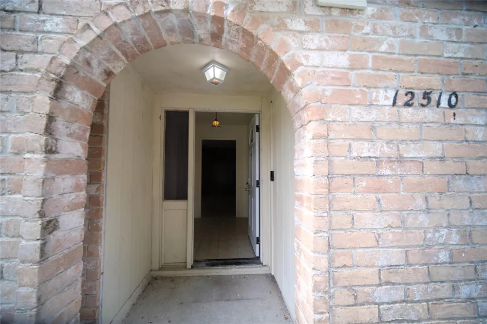 12510 Shannon Hills Drive Houston, TX 77099