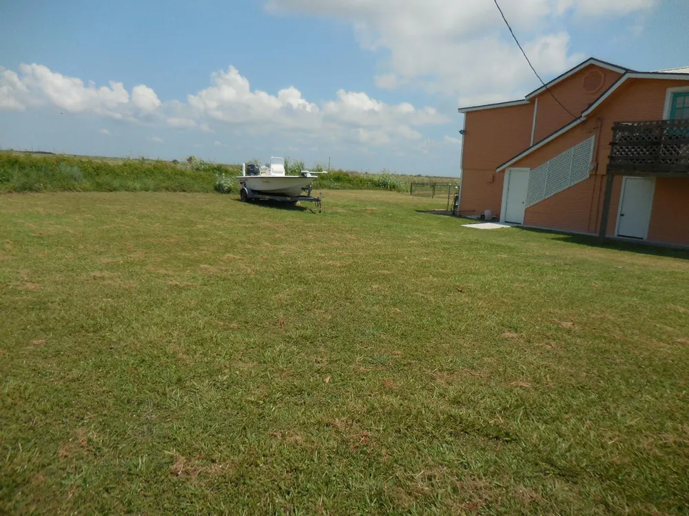 Beachfront Drive Drive Matagorda, TX 77457