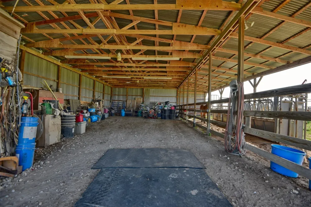 7237 County Road 170 Caldwell, TX 77836