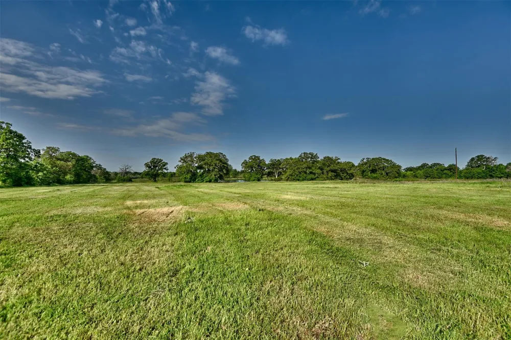 7237 County Road 170 Caldwell, TX 77836