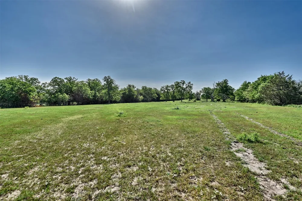 7237 County Road 170 Caldwell, TX 77836