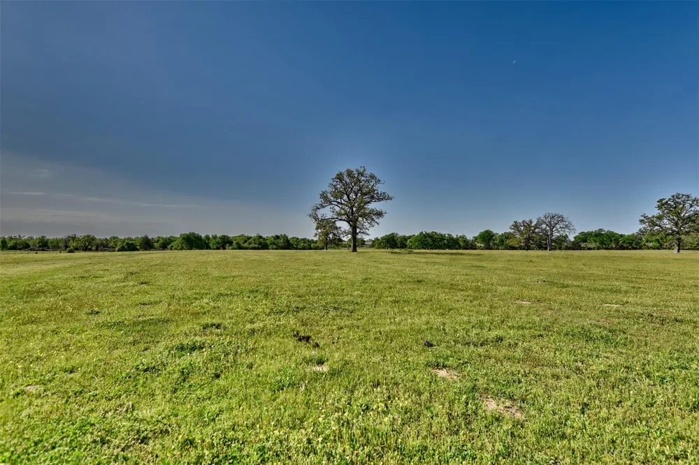 7237 County Road 170 Caldwell, TX 77836