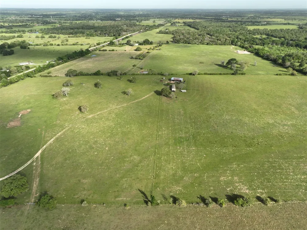 7237 County Road 170 Caldwell, TX 77836