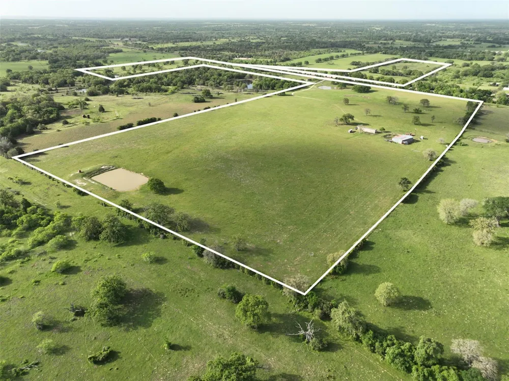 7237 County Road 170 Caldwell, TX 77836