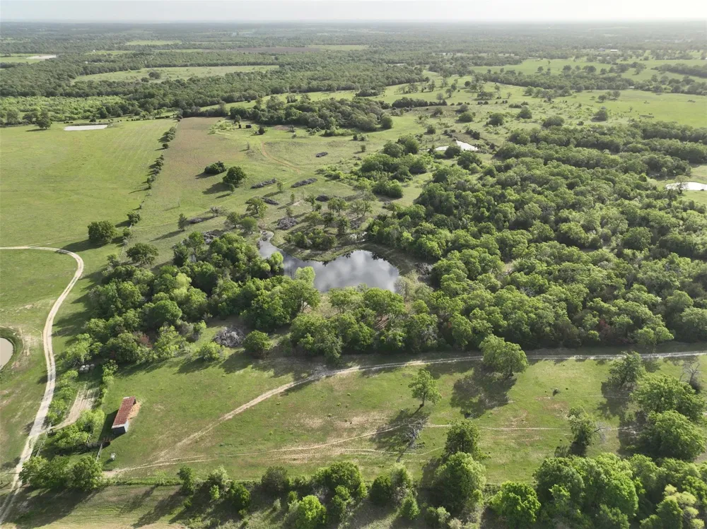 7237 County Road 170 Caldwell, TX 77836