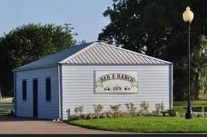 663 Pony Trail Angleton, TX 77515