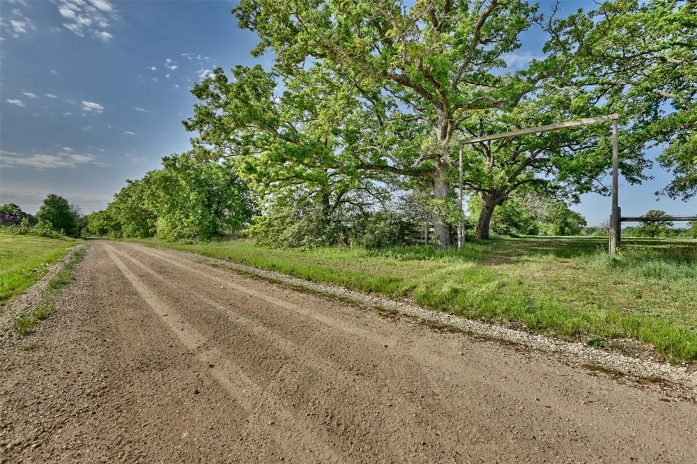 7237 County Rd 170, Track B Caldwell, TX 77836