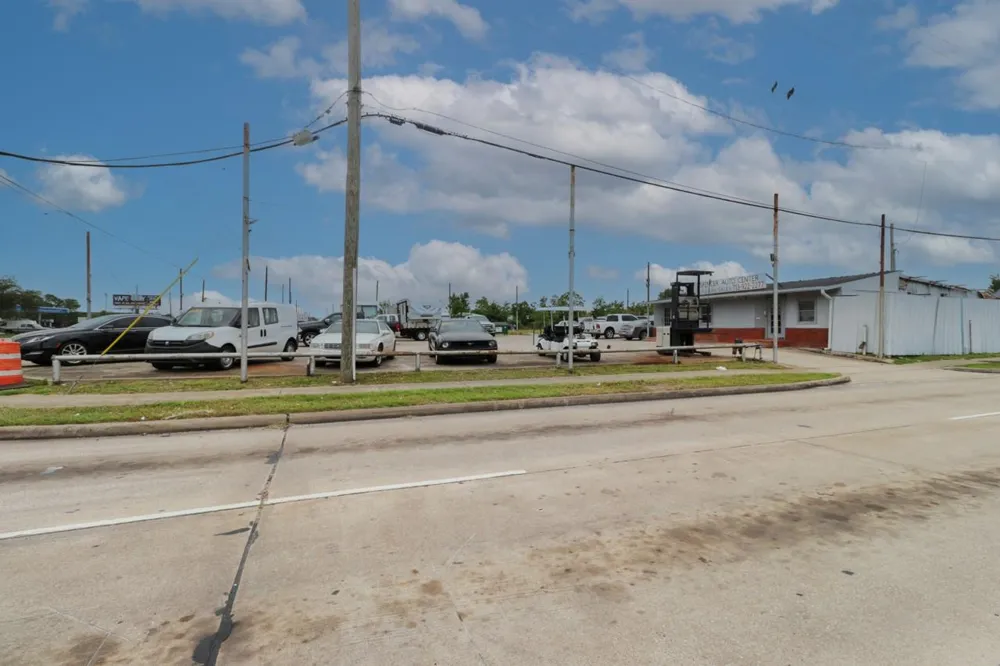 6149 Spencer Highway Pasadena, TX 77505