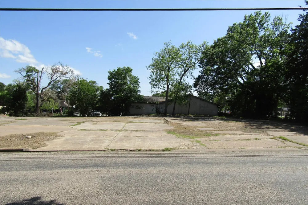 401 Drew Road Livingston, TX 77351