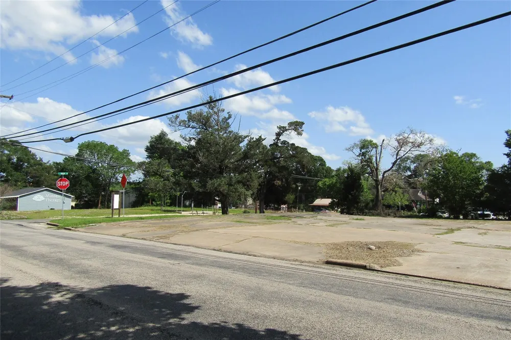 401 Drew Road Livingston, TX 77351