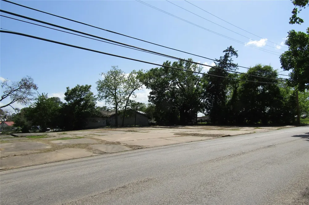 401 Drew Road Livingston, TX 77351