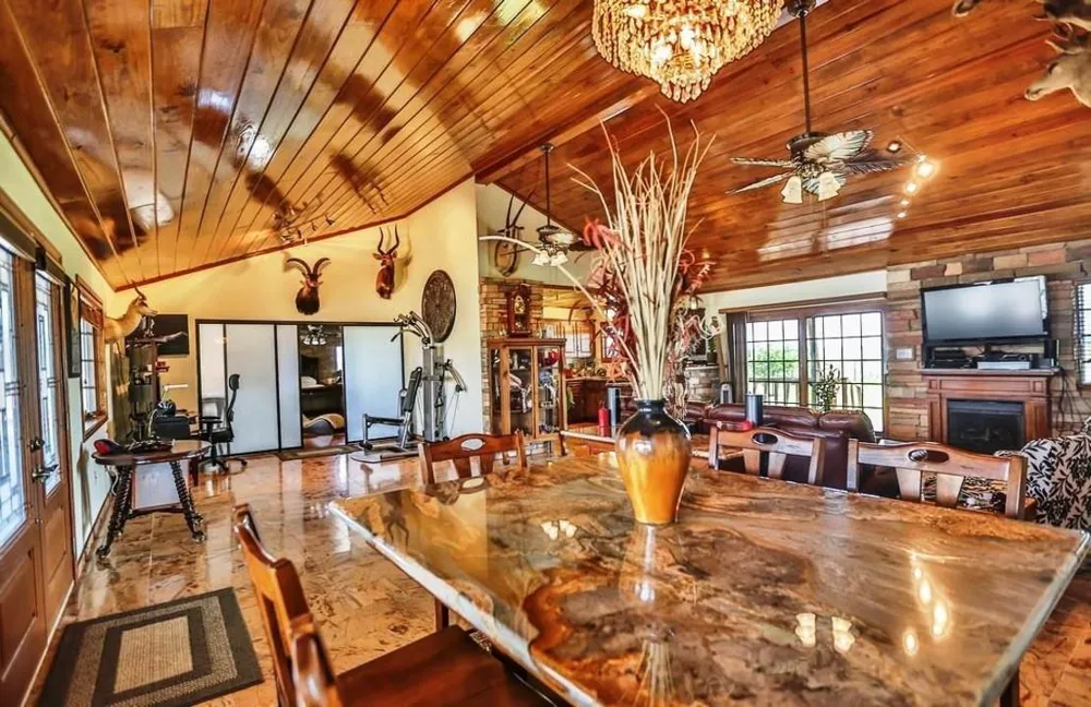 12338 Zamanek Road Needville, TX 77461