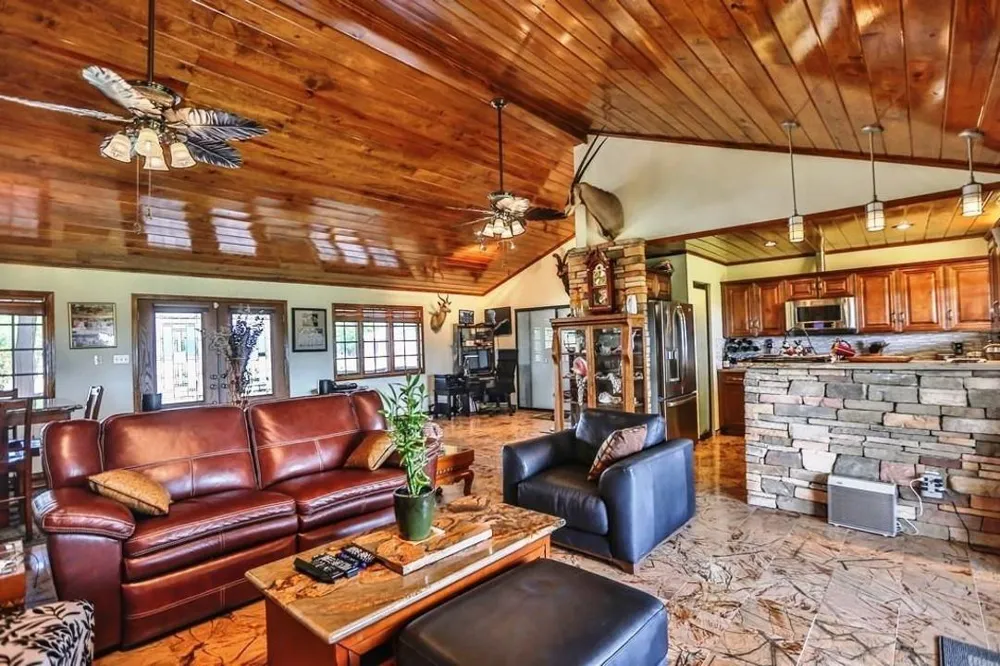 12338 Zamanek Road Needville, TX 77461