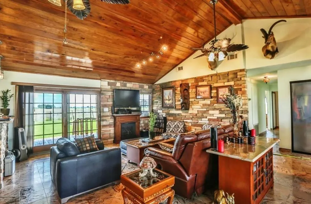 12338 Zamanek Road Needville, TX 77461