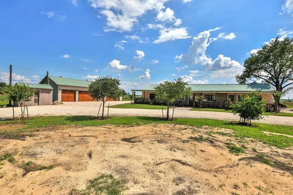 12338 Zamanek Road Needville, TX 77461