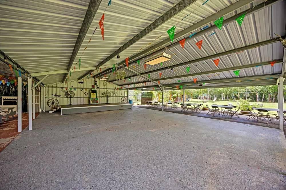 81 County Road 4904 Dayton, TX 77535
