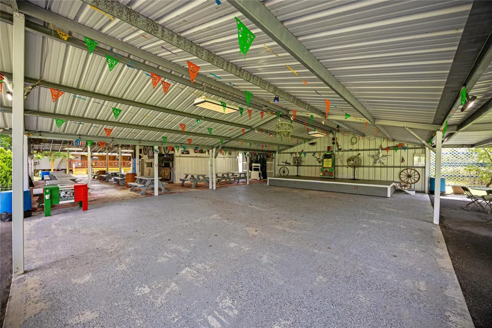 81 County Road 4904 Dayton, TX 77535