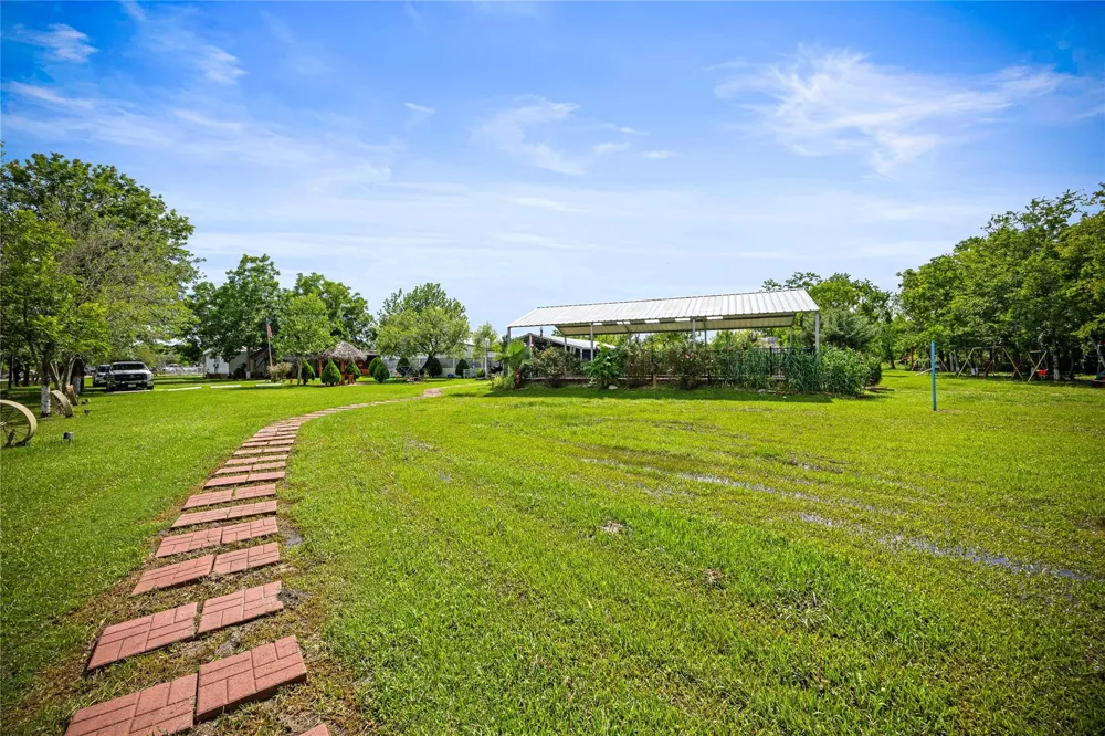 81 County Road 4904 Dayton, TX 77535