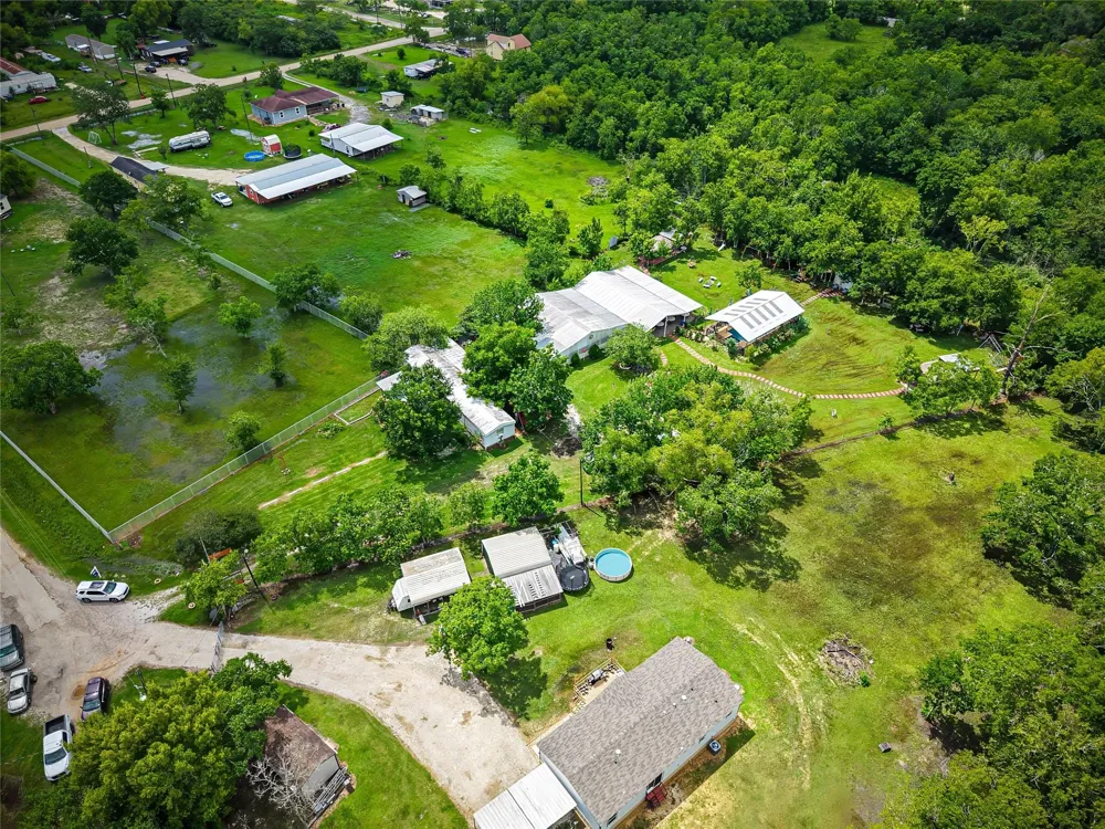 81 County Road 4904 Dayton, TX 77535
