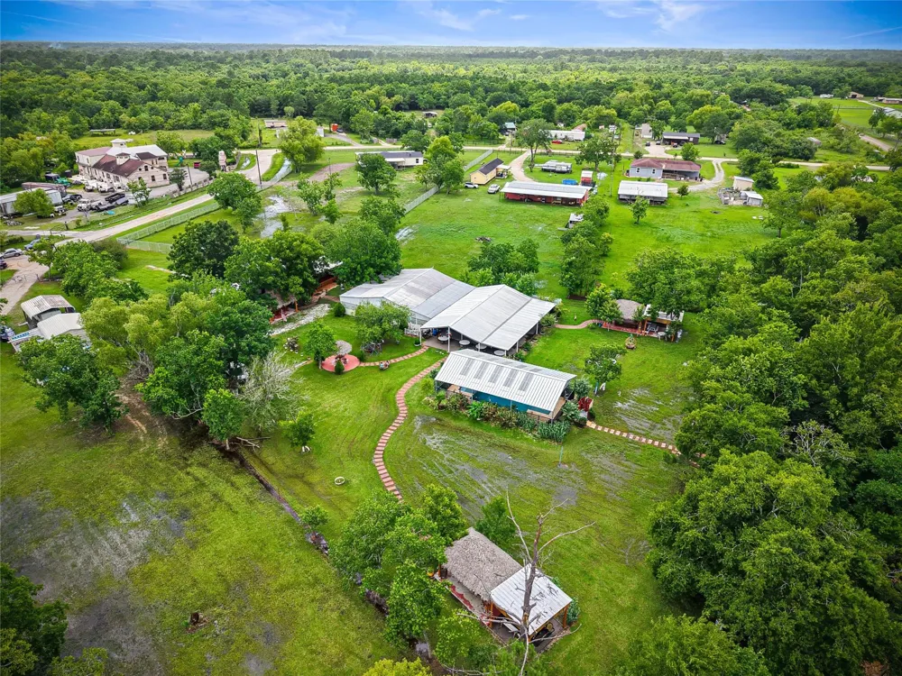 81 County Road 4904 Dayton, TX 77535