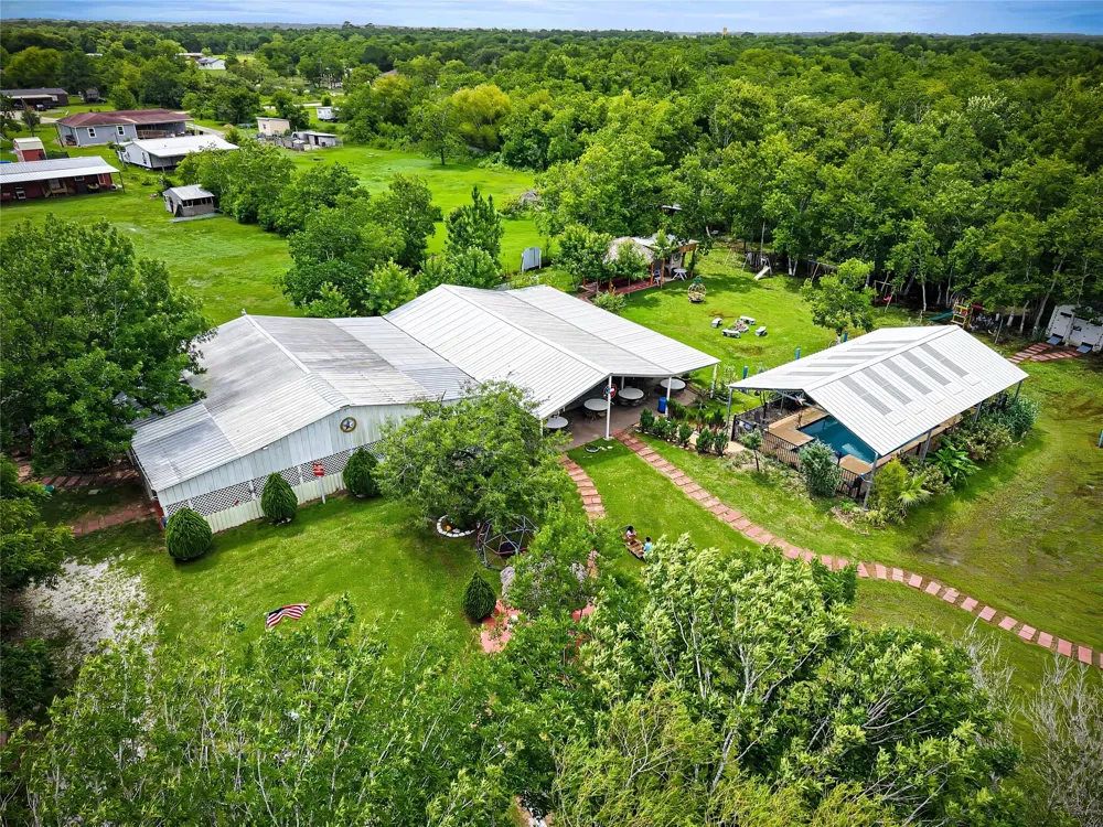 81 County Road 4904 Dayton, TX 77535