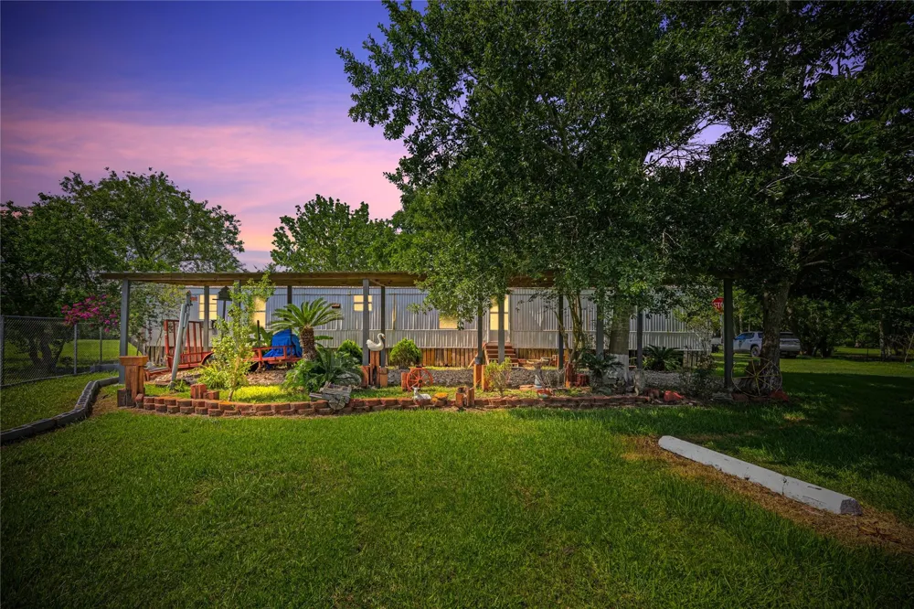 81 County Road 4904 Dayton, TX 77535