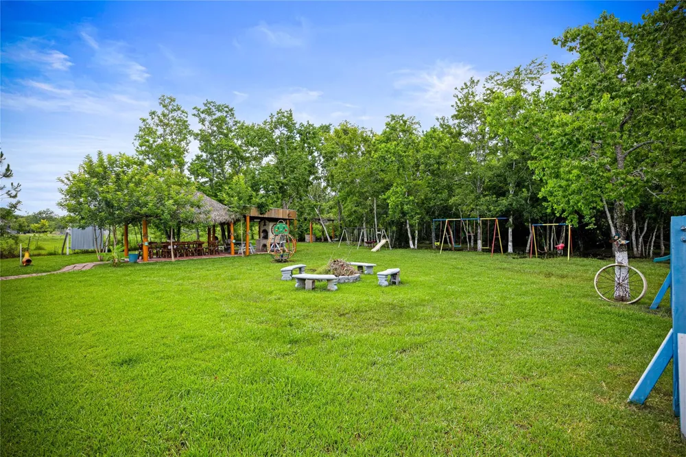 81 County Road 4904 Dayton, TX 77535