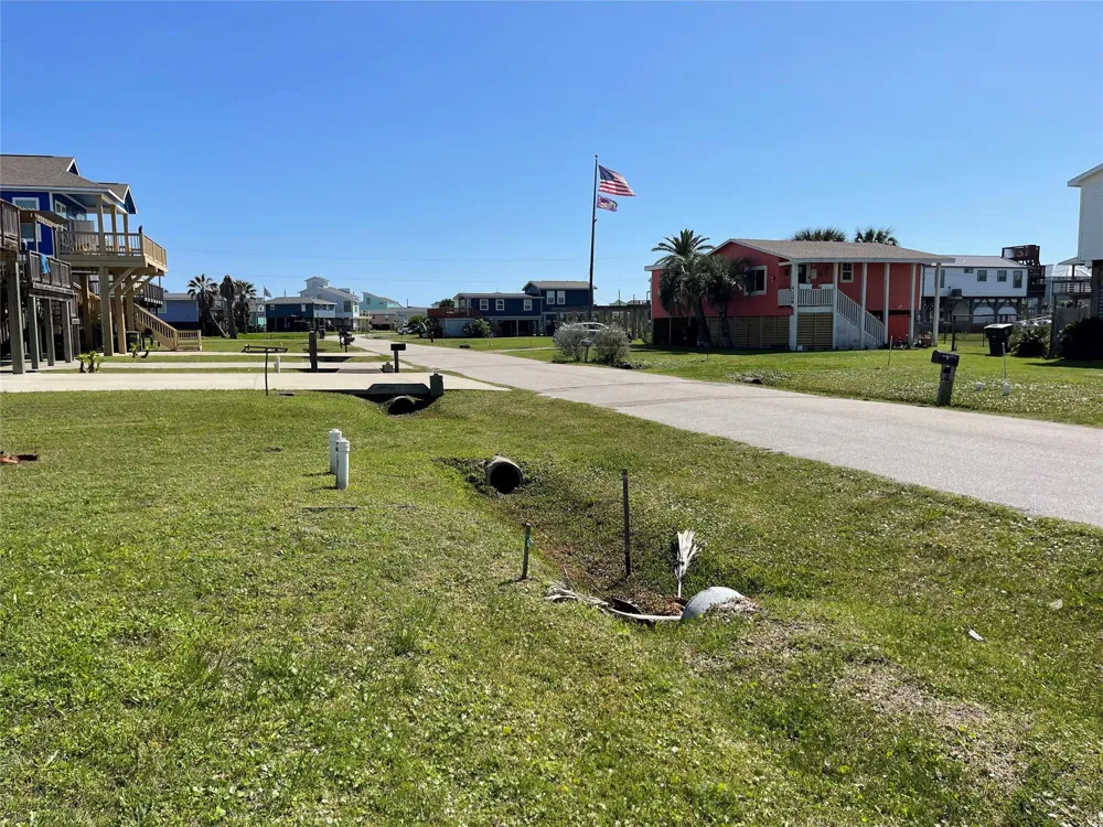 4125 Las Palmas Street Galveston, TX 77554