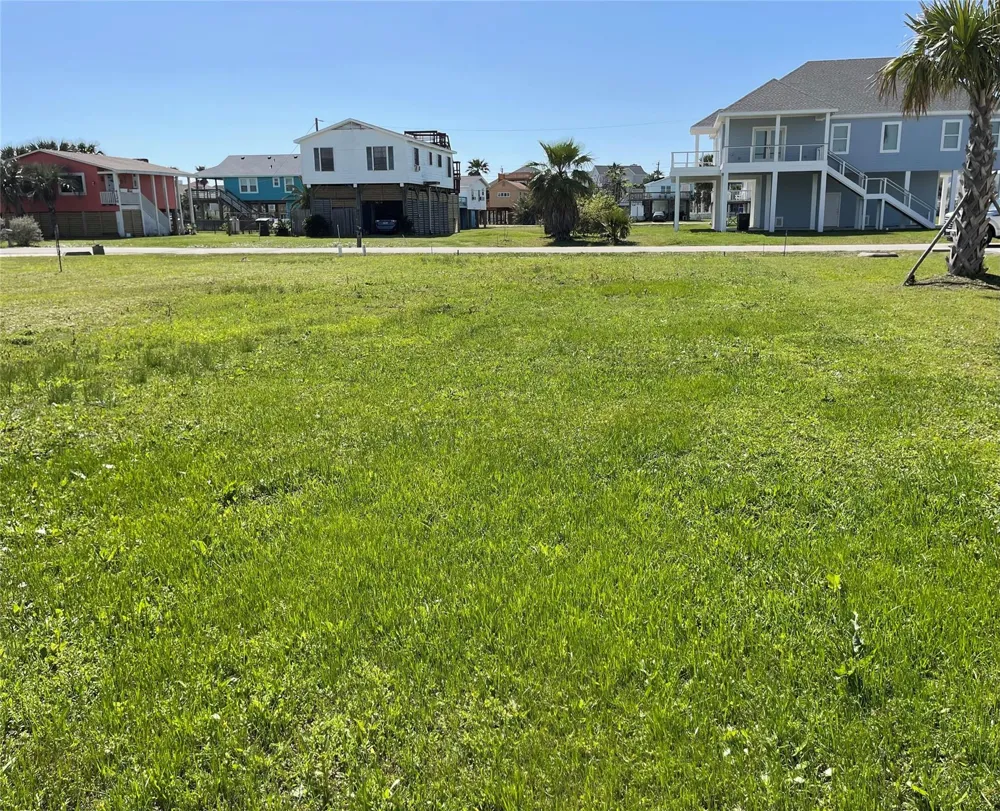 4125 Las Palmas Street Galveston, TX 77554