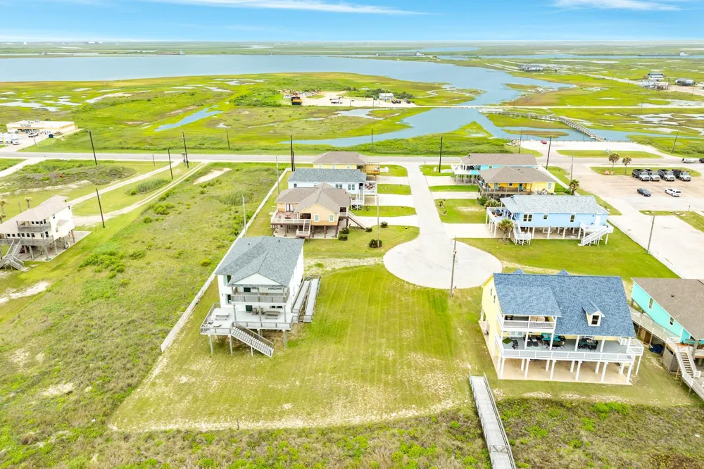 6 Velasco Shores Drive Surfside Beach, TX 77541