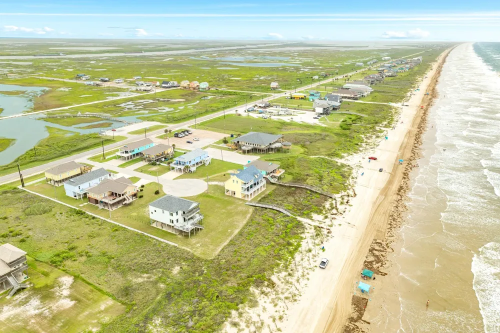 6 Velasco Shores Drive Surfside Beach, TX 77541
