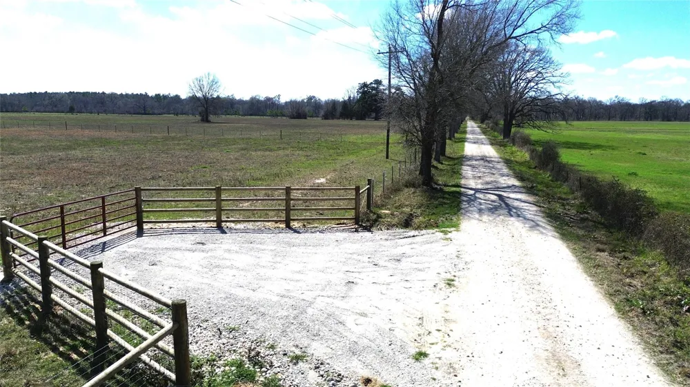 681 County Road 4110 Crockett, TX 75835