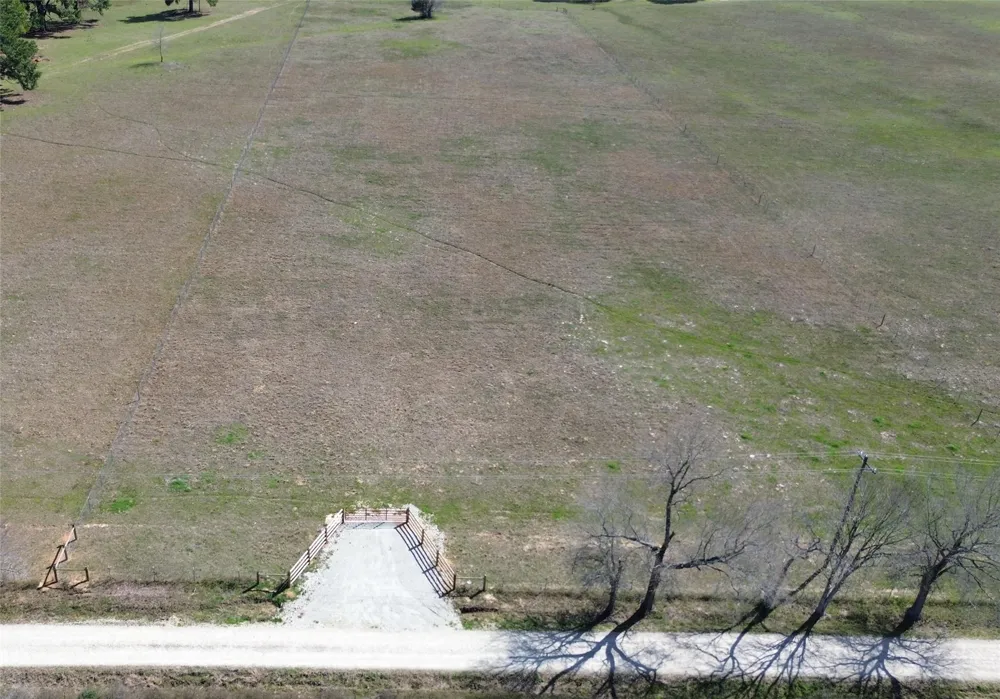 681 County Road 4110 Crockett, TX 75835