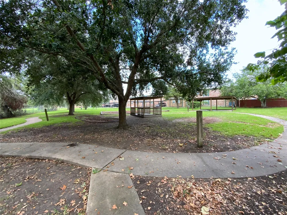 1320 W Brazos Avenue West Columbia, TX 77486