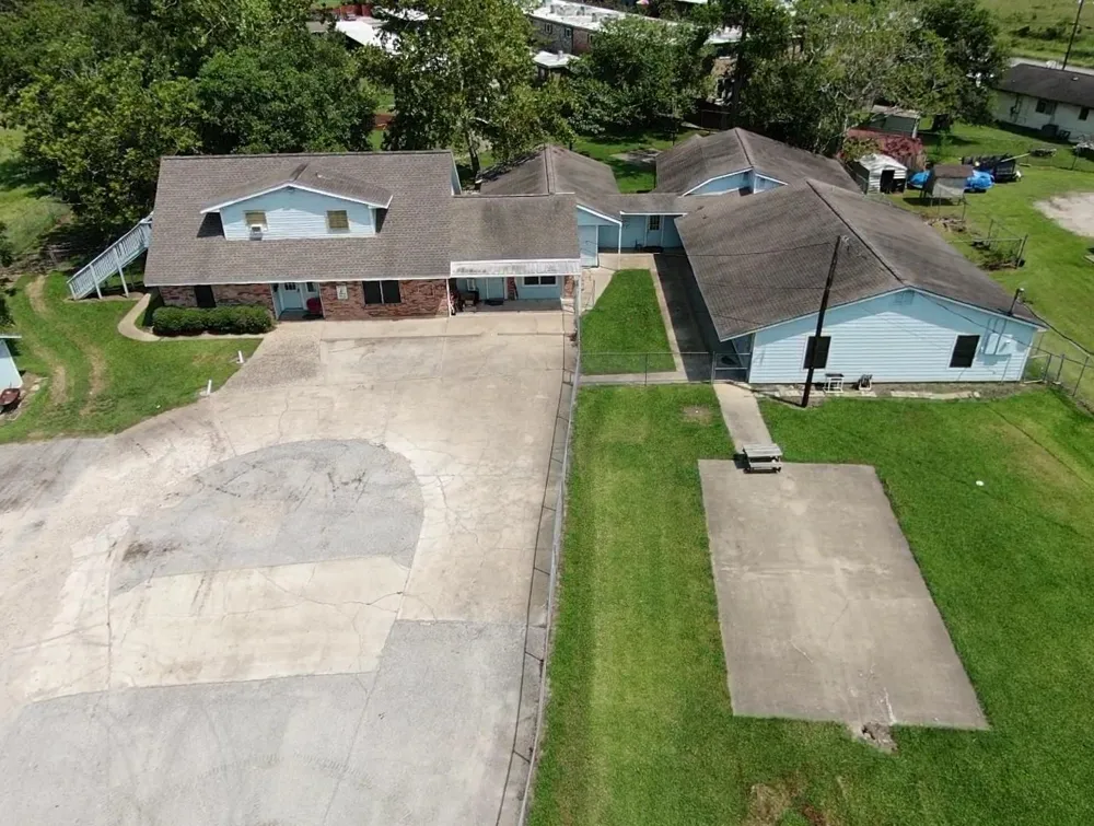 1320 W Brazos Avenue West Columbia, TX 77486