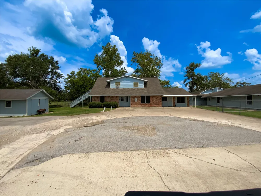 1320 W Brazos Avenue West Columbia, TX 77486