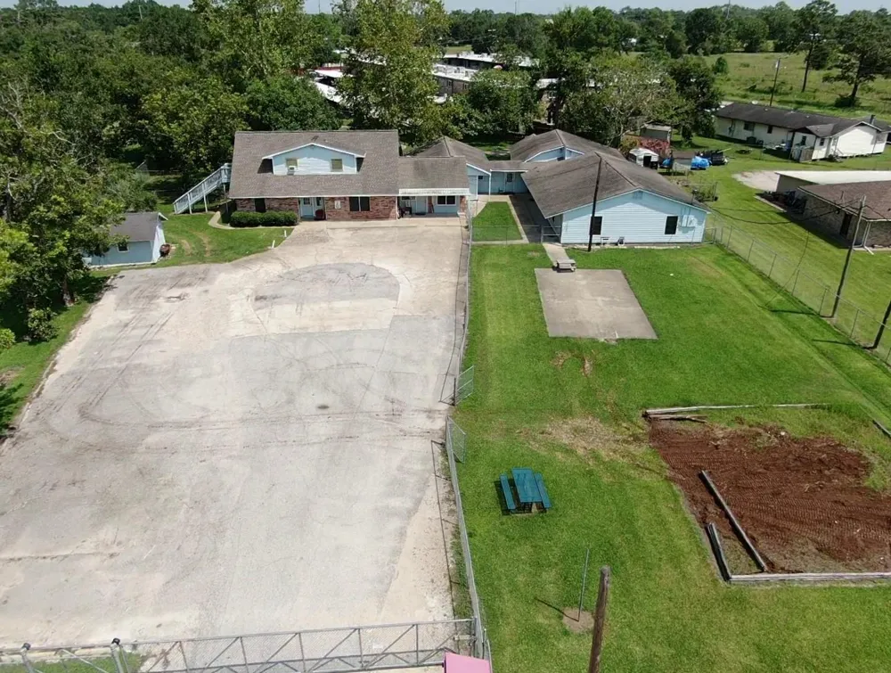1320 W Brazos Avenue West Columbia, TX 77486