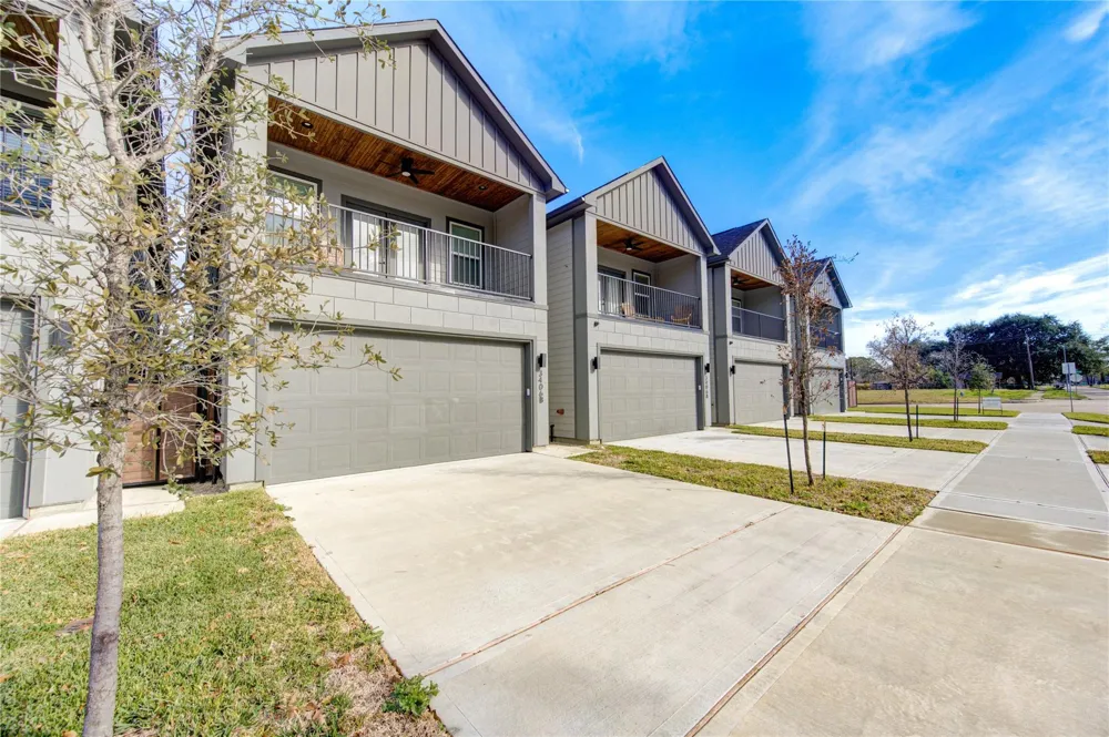 3406 Garapan Street #B Houston, TX 77091