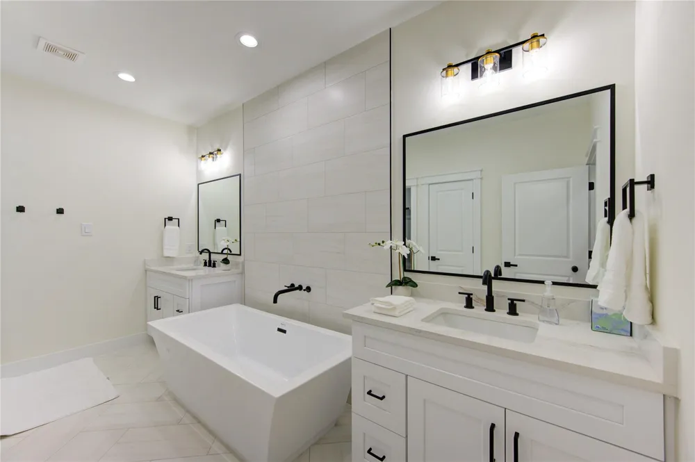 3406 Garapan Street #B Houston, TX 77091