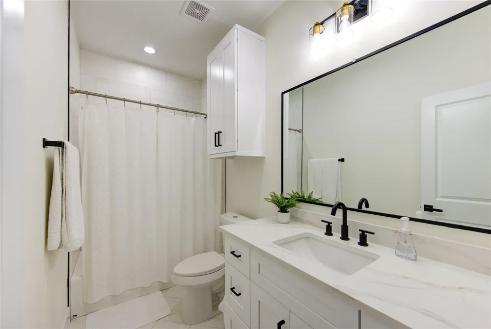3406 Garapan Street #B Houston, TX 77091
