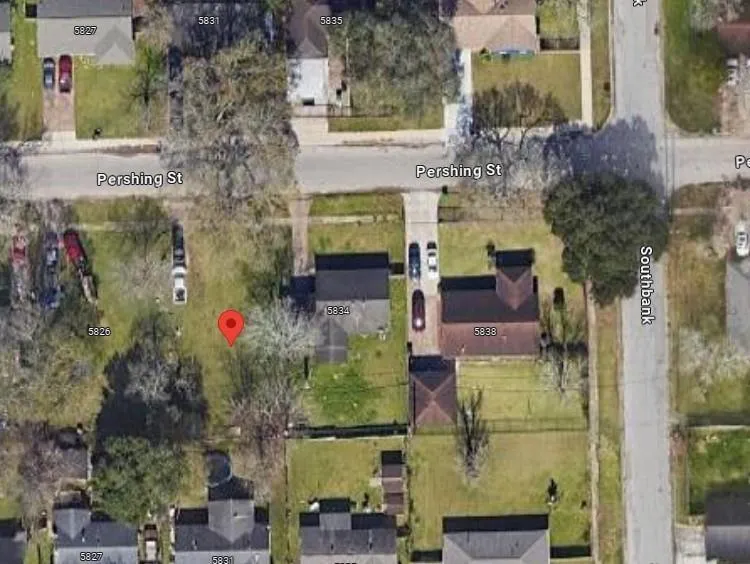 5830 Pershing Street Houston, TX 77033