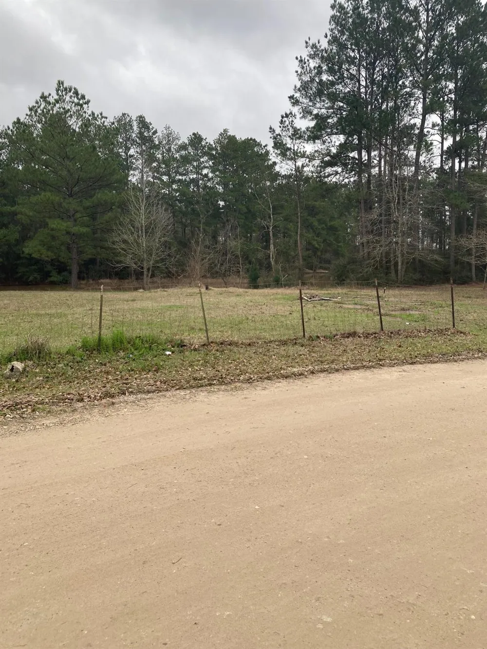 West Lake Dr Huntsville, TX 77320