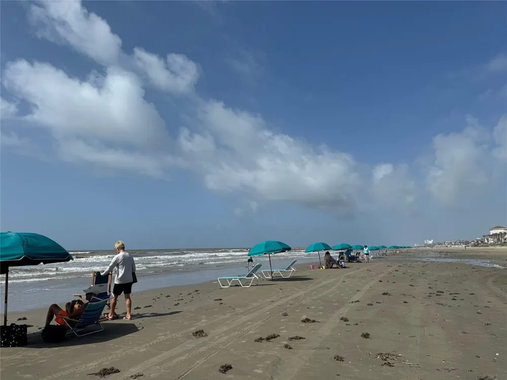 5220 Seawall Boulevard #438/439 Galveston, TX 77551
